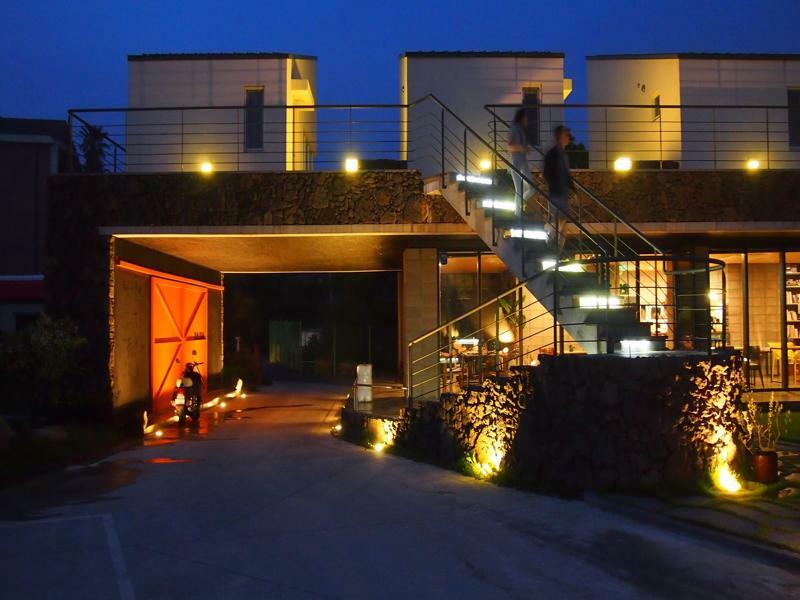 Hotel Eridu Cafe N Beds Seogwipo Esterno foto