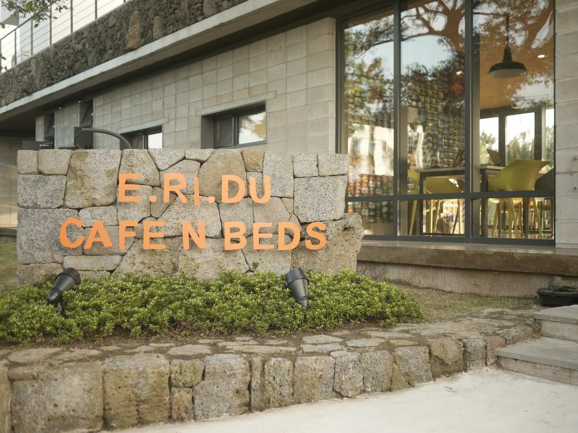 Hotel Eridu Cafe N Beds Seogwipo Esterno foto